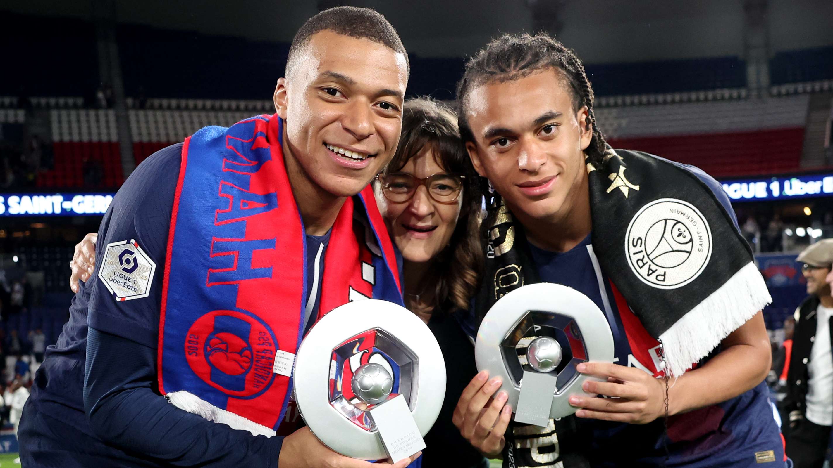 和整体表现 和整体表现